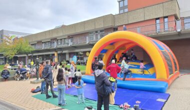 Christen und Muslime sammeln 50 Säcke Müll auf Halle-Neustadts Spielplätzen und feiern mit Familien – Du bist Halle