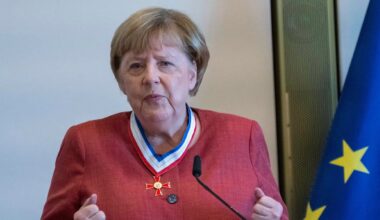 Brisantes Interview: Merkel gibt Polen Mitschuld an Putins Krieg | Politik