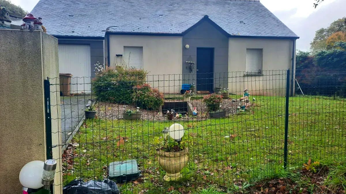 Frankreich: Fünf Jahre eingesperrt: Paar quälte Mitbewohnerin in Garage