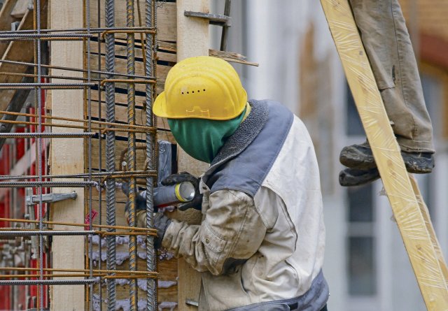 Je einfacher die Arbeiten, desto größer der Anteil der migrantischen Arbeitskräfte und desto häufiger die Arbeitsrechtsverstöße.