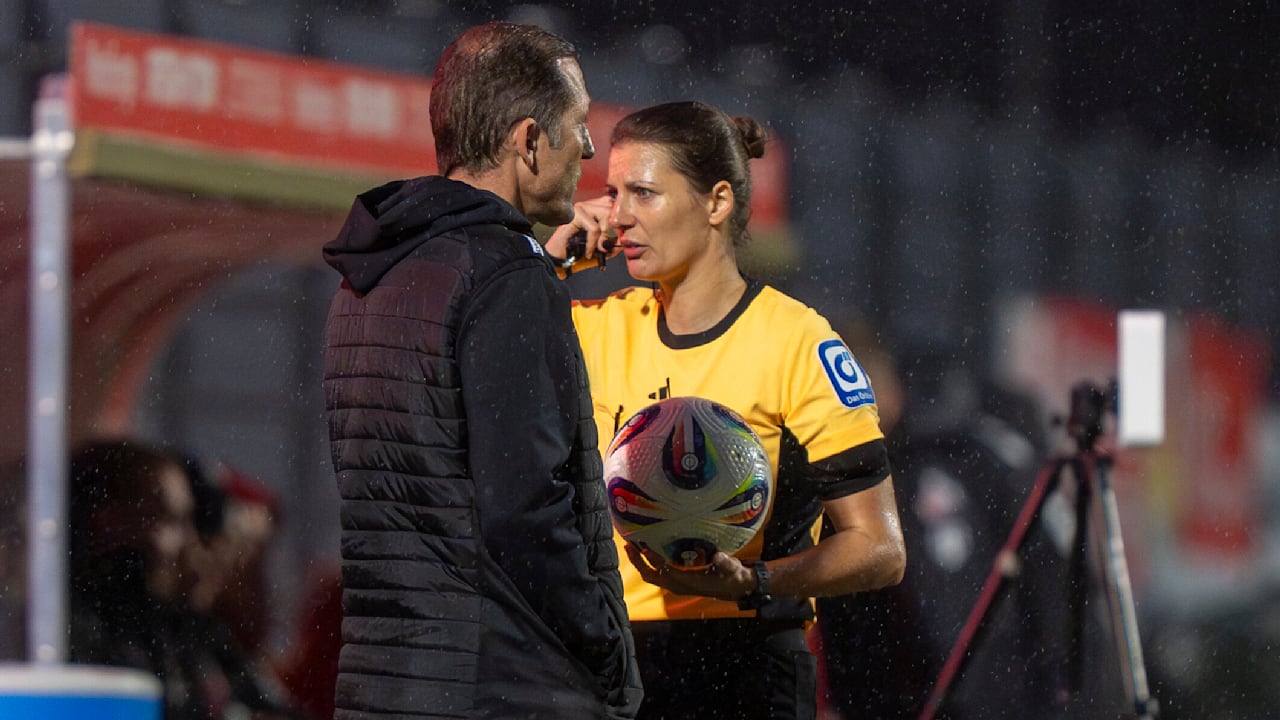 Fußball: Frauen-Derby wird wiederholt: 1. FC Köln & Bayer Leverkusen sind sauer auf den DFB! | Sport
