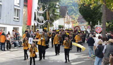 Fellbacher Herbst: 30 Autos abgeschleppt, Polizisten beleidigt - ansonsten ruhig - Nachrichten aus Fellbach