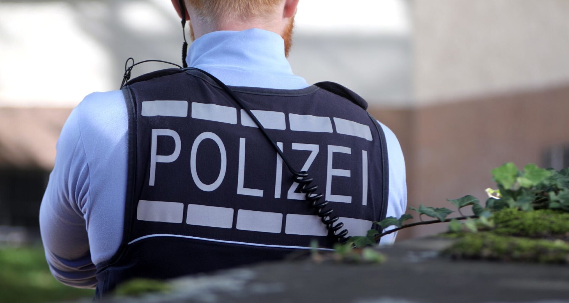 Nach Überfall auf Tankstelle in Stuttgart: Polizei fahndet mit Bildern - Nachrichten aus Stuttgart