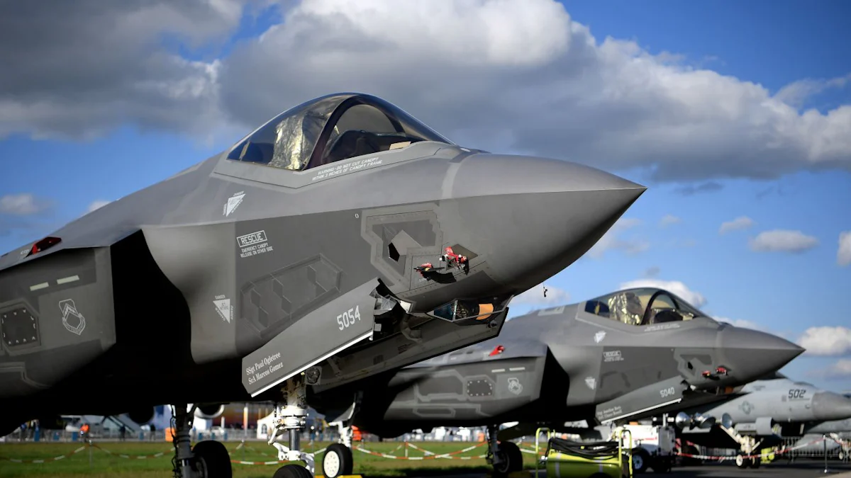 Ministerium widerspricht Berichten über Kauf von Kampfjets - Politik