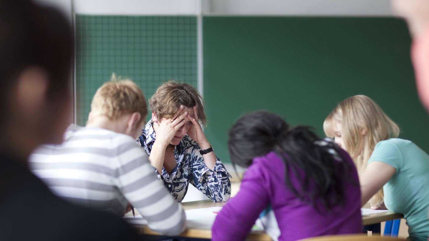 Auch Lehrkräfte werden Opfer von gewalt an Schulen – damit umzugehen, ist für viele nicht leicht.