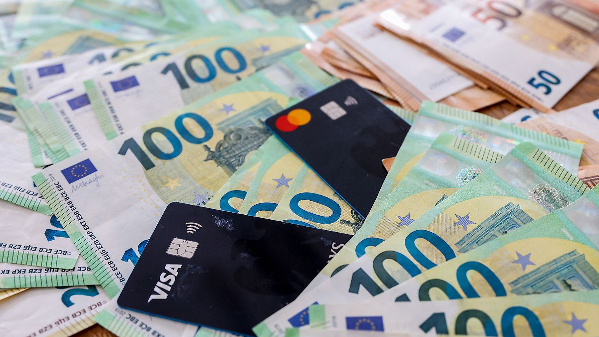 Oxfam fordert höhere Steuern: Milliardäre in der EU steigern ihr Vermögen massiv