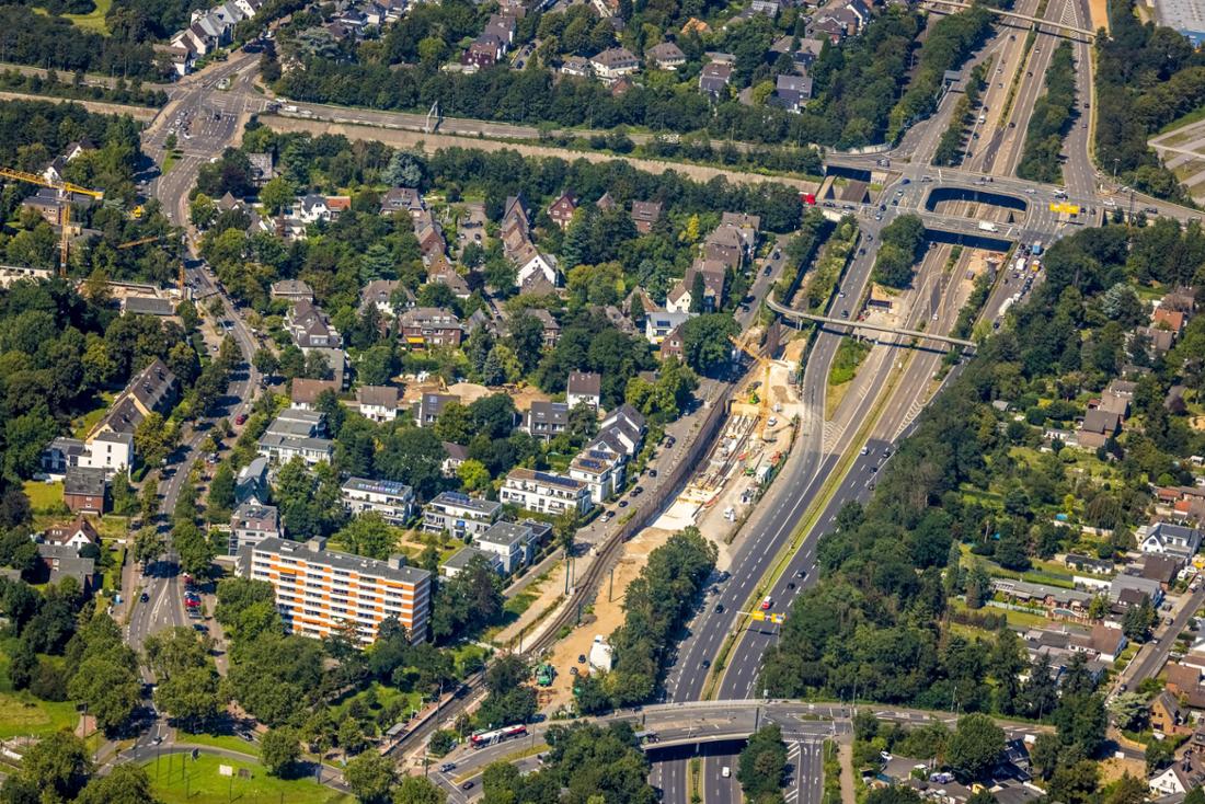 Luftbild, Baustelle an der Danziger Straße mit Autobahnauffahrt A44 Stockumer Höfe in Stockum, Düsseldorf, Rheinland, Nordrhein-Westfalen.