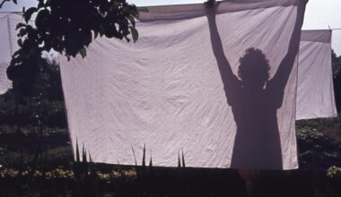 „Blinde Geister“ von Lina Schwenk: Doch Sprechen war unmöglich