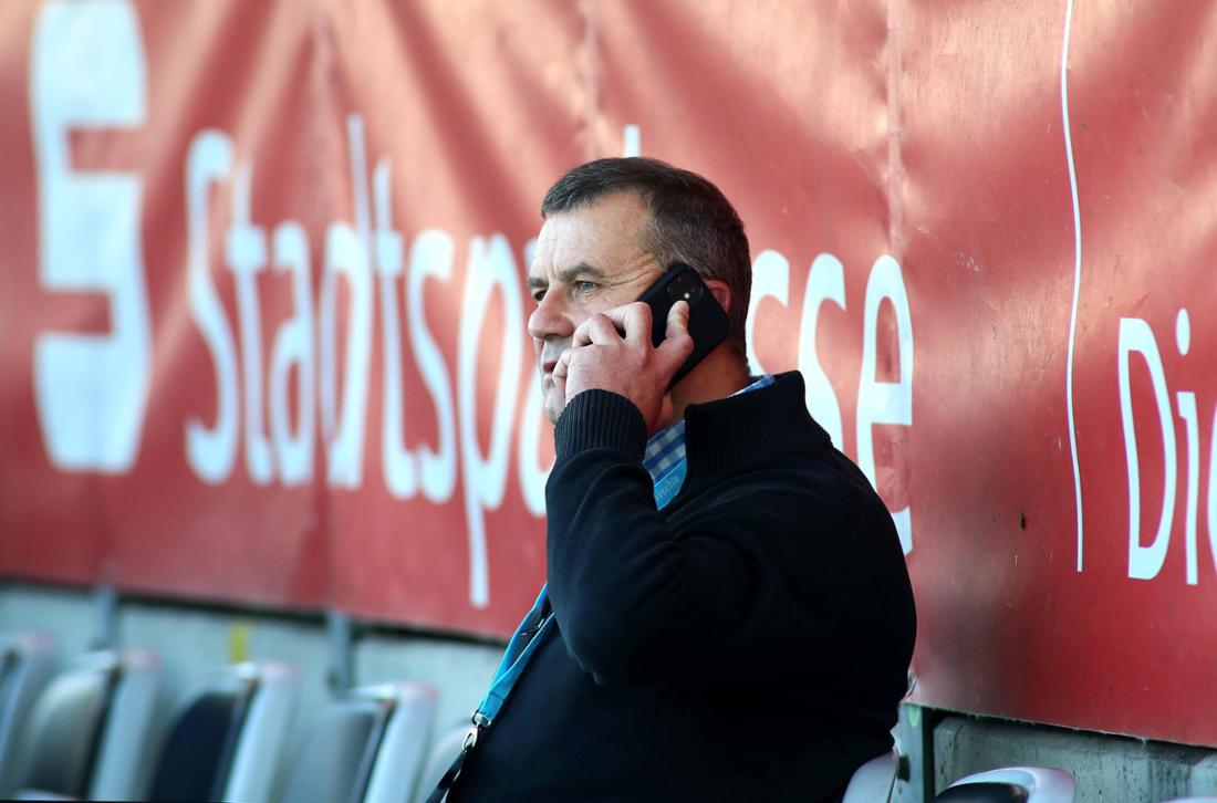 Interims-Geschäftsführer Manfred Paula sucht den neuen Trainer von 1860 München.
