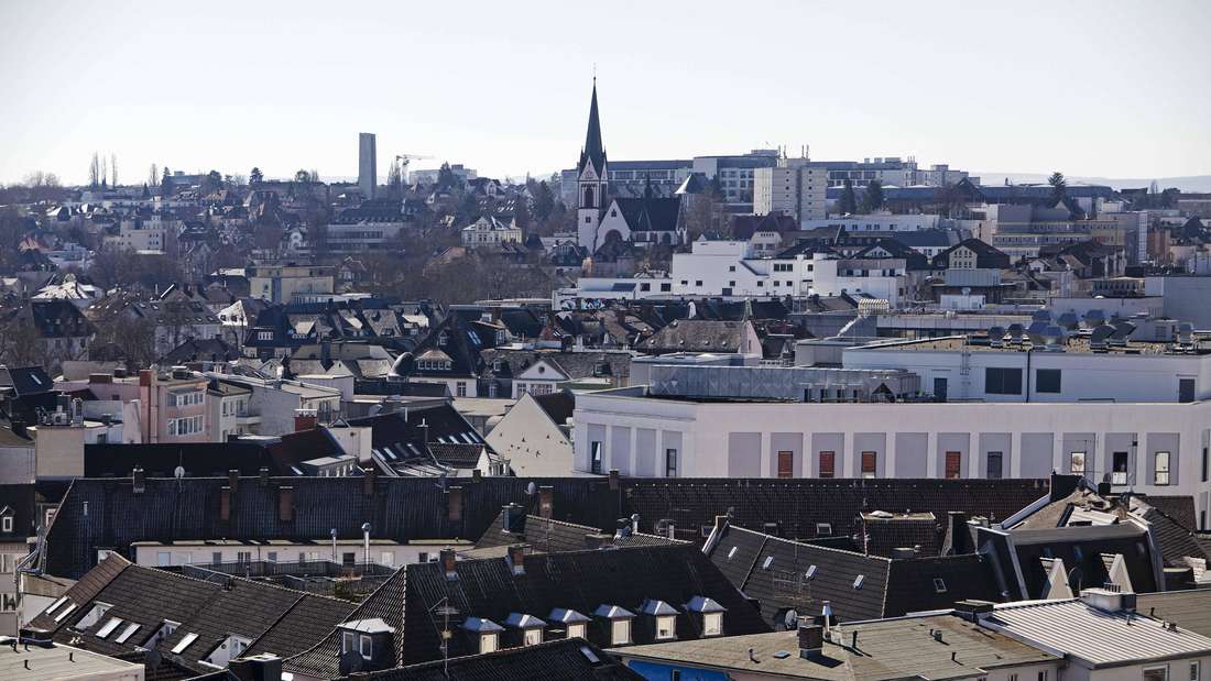 Blick vom Stadtkirchturm ueber die Innenstadt  von Giessen, die nach dem zweiten Weltkrieg vollstaendig zerstoert war, Hessen, Deutschland, Europa