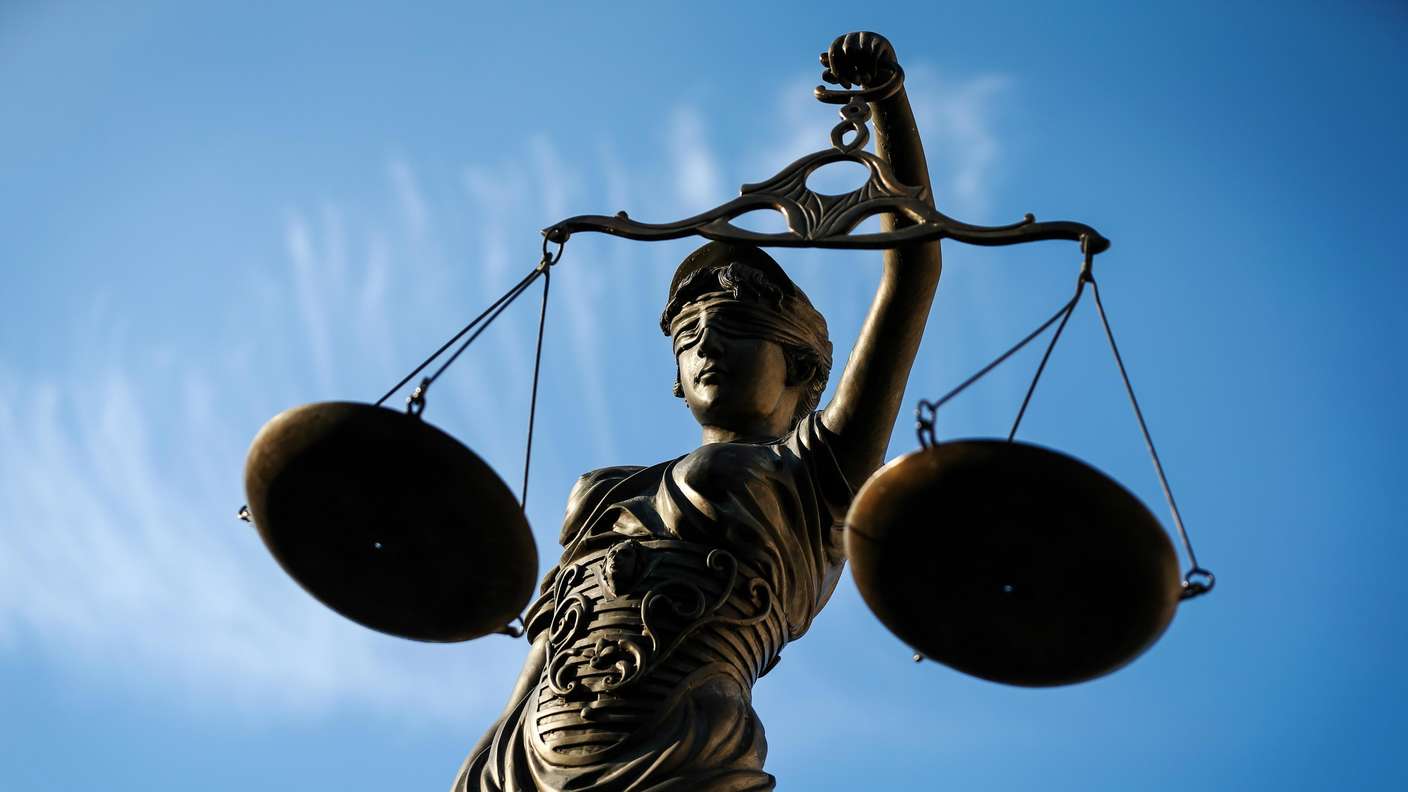 Nach Fahrradunfall: rund 4000 Euro Schmerzensgeld und Schadensersatz werden gefordert. Zuletzt beschäftigte sich das Landgericht München mit dem Fall (Symbolbild).