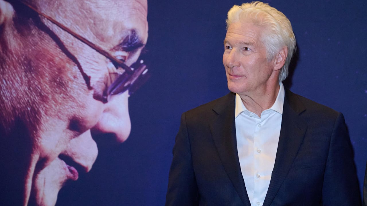 Richard Gere stellt Doku in Berlin vor: Was wir vom Dalai Lama lernen können | Unterhaltung
