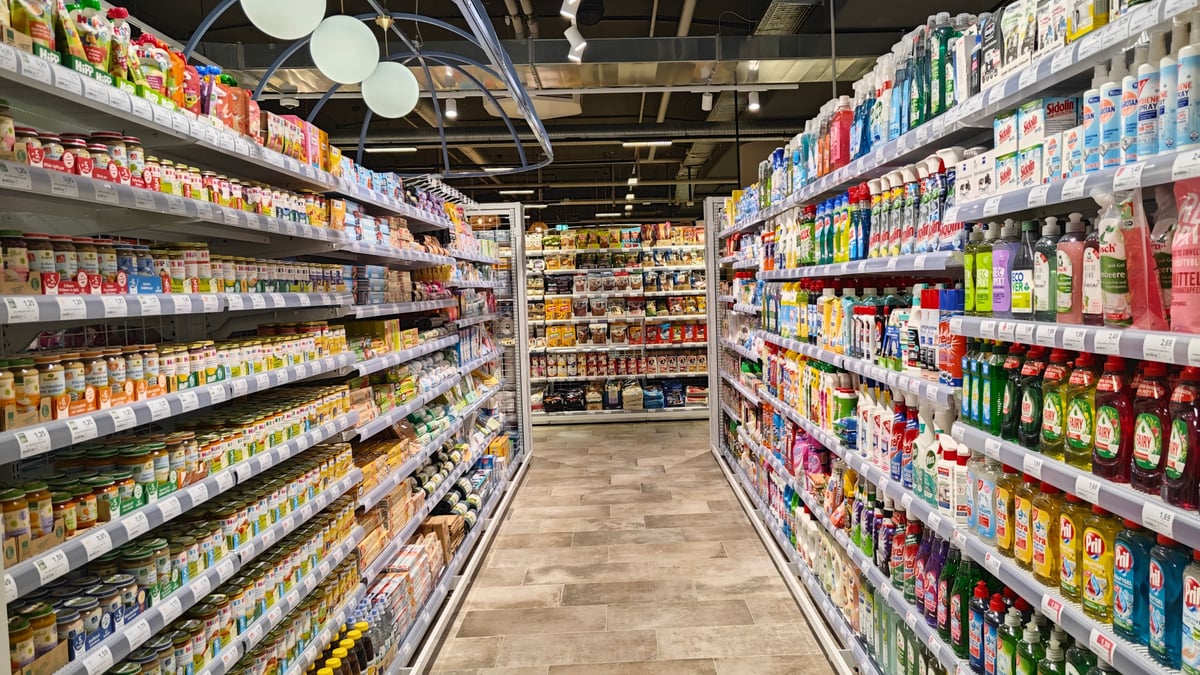 Nach zwei Jahren Zwangspause: Edeka-Markt in der Innenstadt hat eröffnet - schwaebische.de