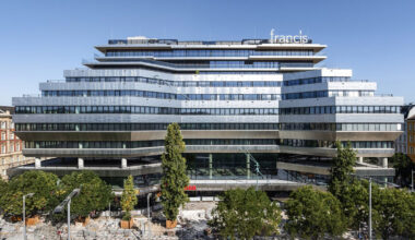 Umbau in Wien von Delugan Meissl Architects und Josef Weichenberger Architects / Bürohaus mit Bahnanschluss - Architektur und Architekten - News / Meldungen / Nachrichten
