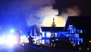 Nächtliches Feuer hält Ort in Oberbayern in Atem: Bilder zum Großeinsatz
