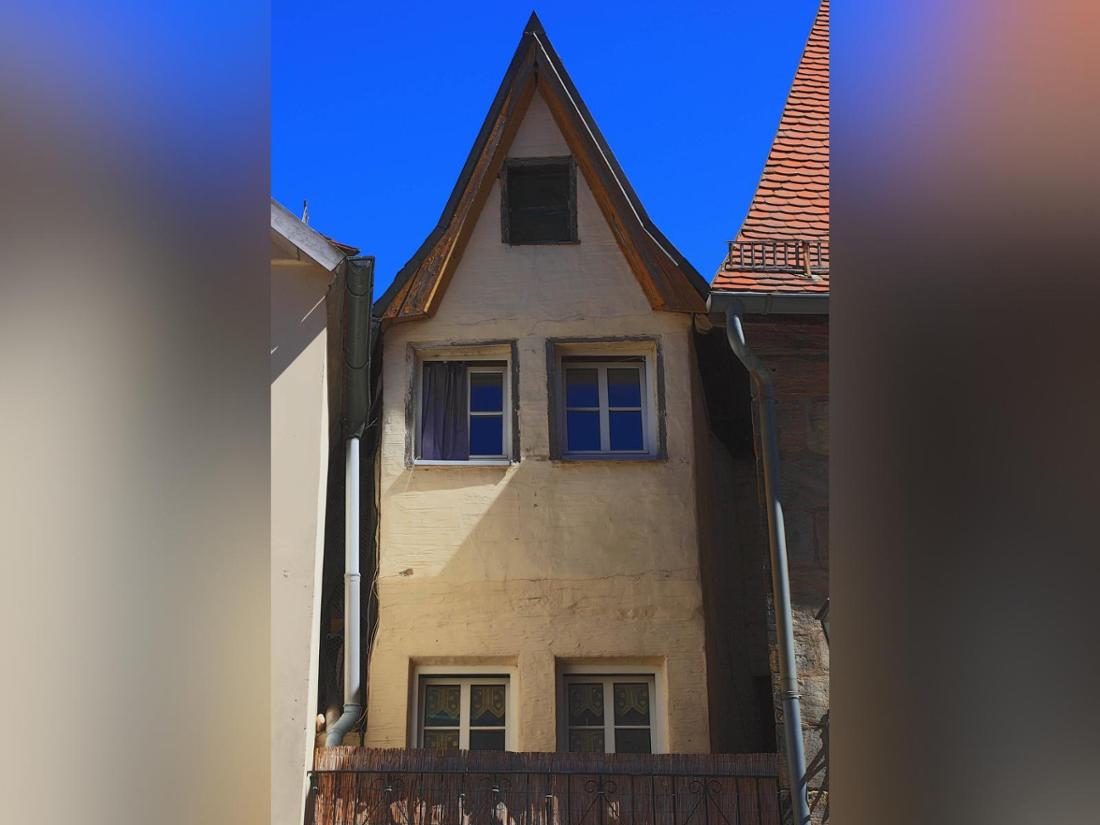 Das Schwindsuchthäuschen ist mit seinen zwei Metern Breite Bayreuths schmalstes Gebäude.
