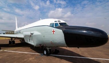 Britische Aufklärungsflugzeuge patrouillieren 12 Stunden an Russlands Grenze