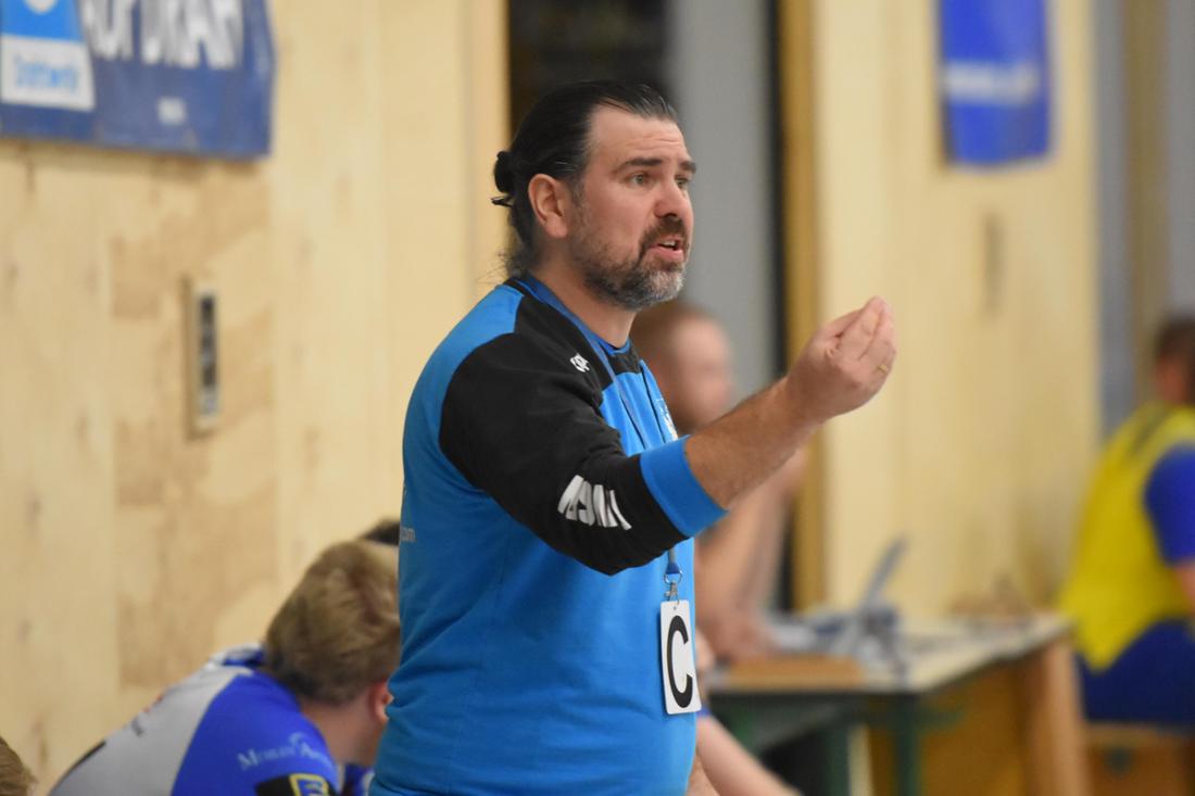 Volle Halle beim Bezirksliga-Derby zwischen TS Evingsen und HSG Lüdenscheid