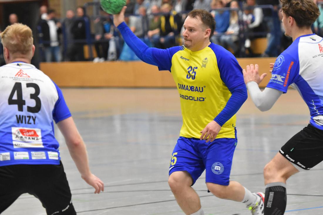 Volle Halle beim Bezirksliga-Derby zwischen TS Evingsen und HSG Lüdenscheid