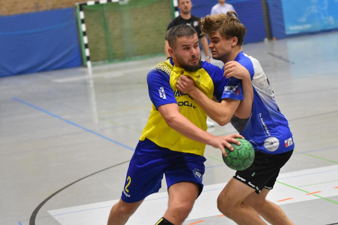 Volle Halle beim Bezirksliga-Derby zwischen TS Evingsen und HSG Lüdenscheid