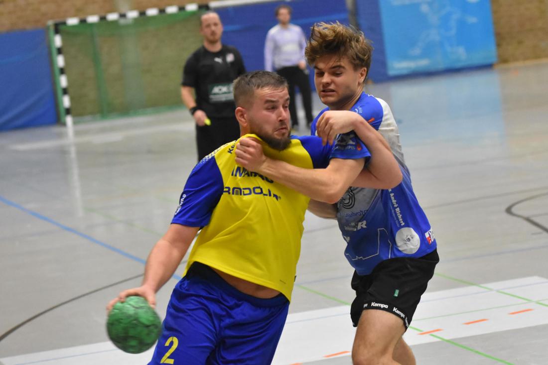 Volle Halle beim Bezirksliga-Derby zwischen TS Evingsen und HSG Lüdenscheid