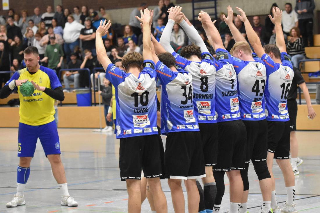 Volle Halle beim Bezirksliga-Derby zwischen TS Evingsen und HSG Lüdenscheid