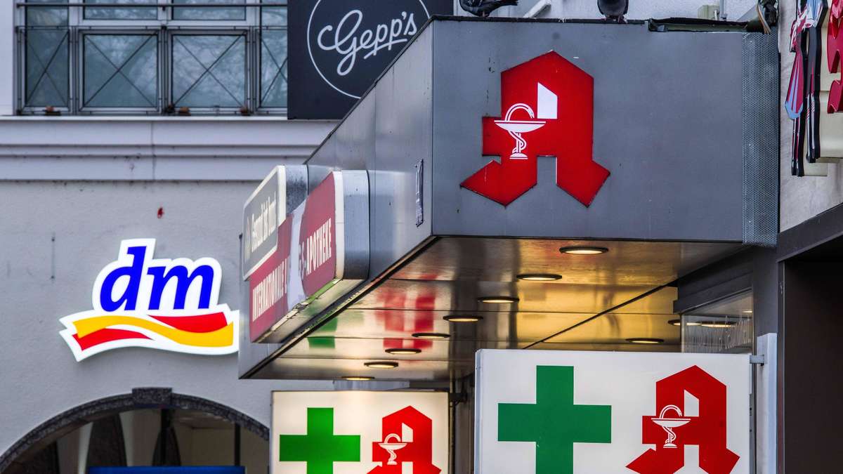 Drogerie-Gigant startet neuen Service: „dm wird Apothekensterben beschleunigen“