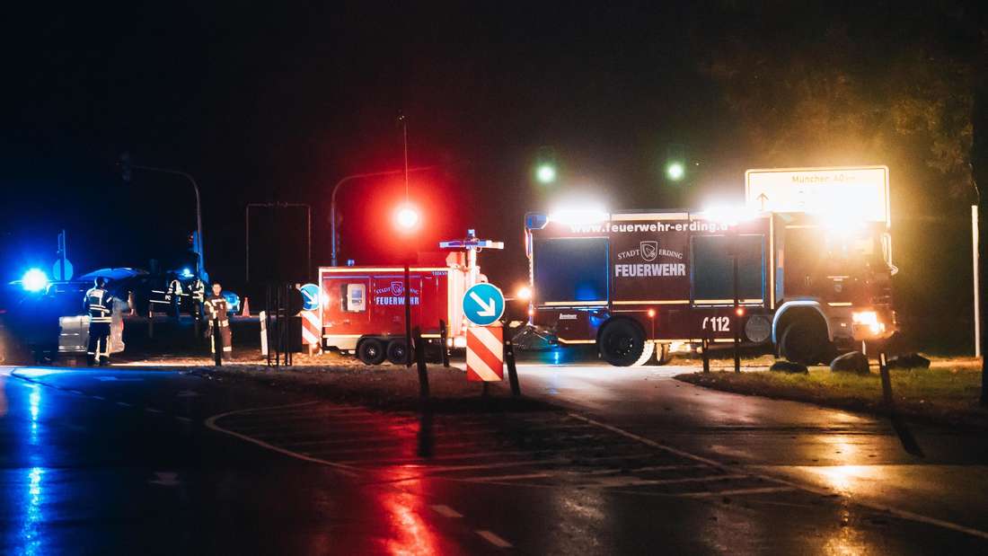 Ein dramatischer Zwischenfall hat eine Großübung der Bundeswehr in Oberbayern überschattet. Bei der Militärübung „Marshal Power“ in Erding schoss ein Polizist auf einen Soldaten - aus einem fatalen Missverständnis heraus. Der Bundeswehrsoldat wurde leicht verletzt und musste ins Krankenhaus gebracht werden.
