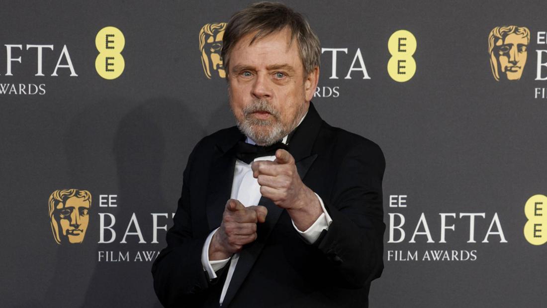Mark Hamill gestikuliert