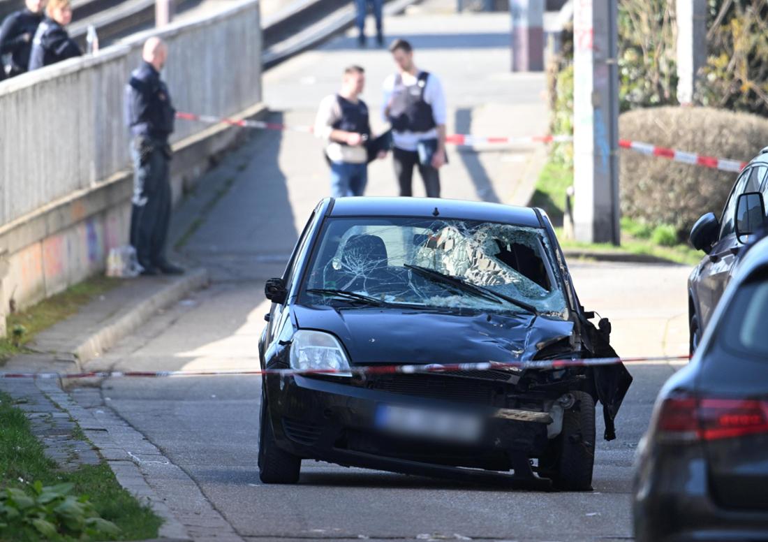 Beschädigtes Auto des Todesfahrers von Mannheim