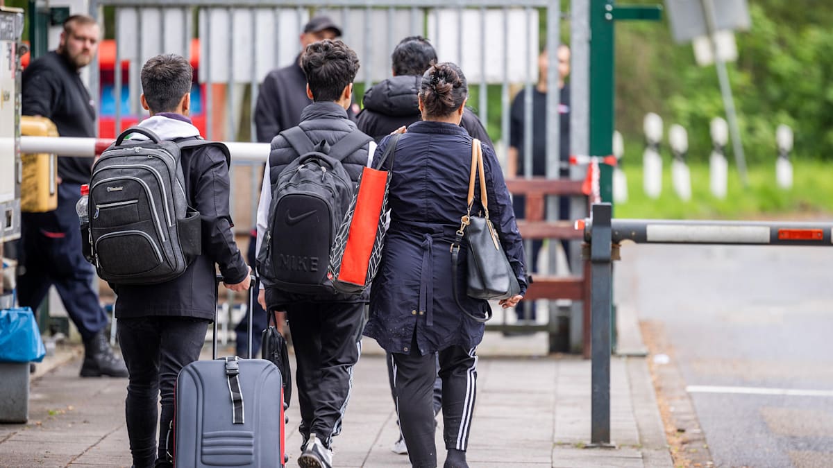 Schweiz will Asylbewerbern Reisen ins Ausland grundsätzlich verbieten