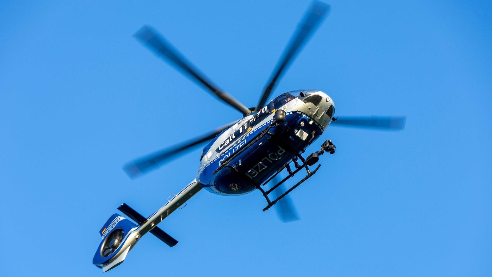 Polizeihubschrauber über Duisburg unterwegs: Das ist der Grund