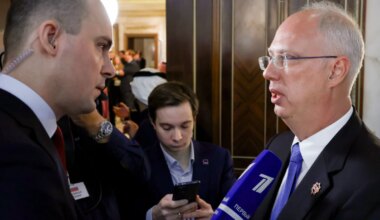 Ukraine News: Russischer Gesandter hält baldige diplomatische Lösung für möglich - Politik