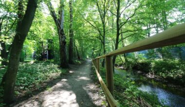 Wanderweg und Sportplatz gesperrt – für einen Umbau der Tarpenbek