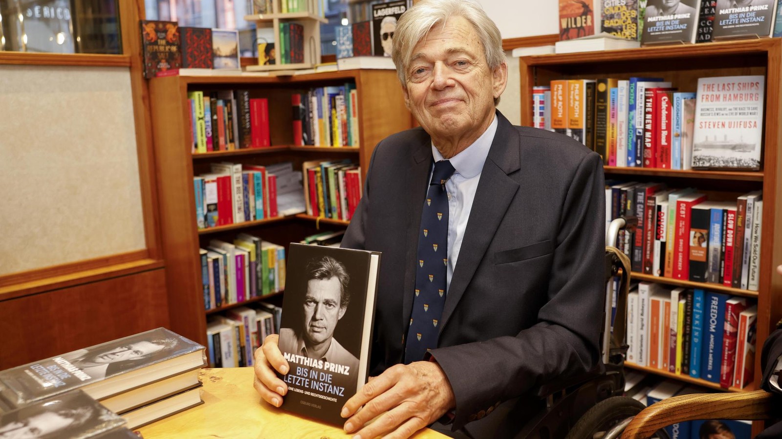 Matthias Prinz gegen Jan Böhmermann – bewegende Buchpremiere in Bildern