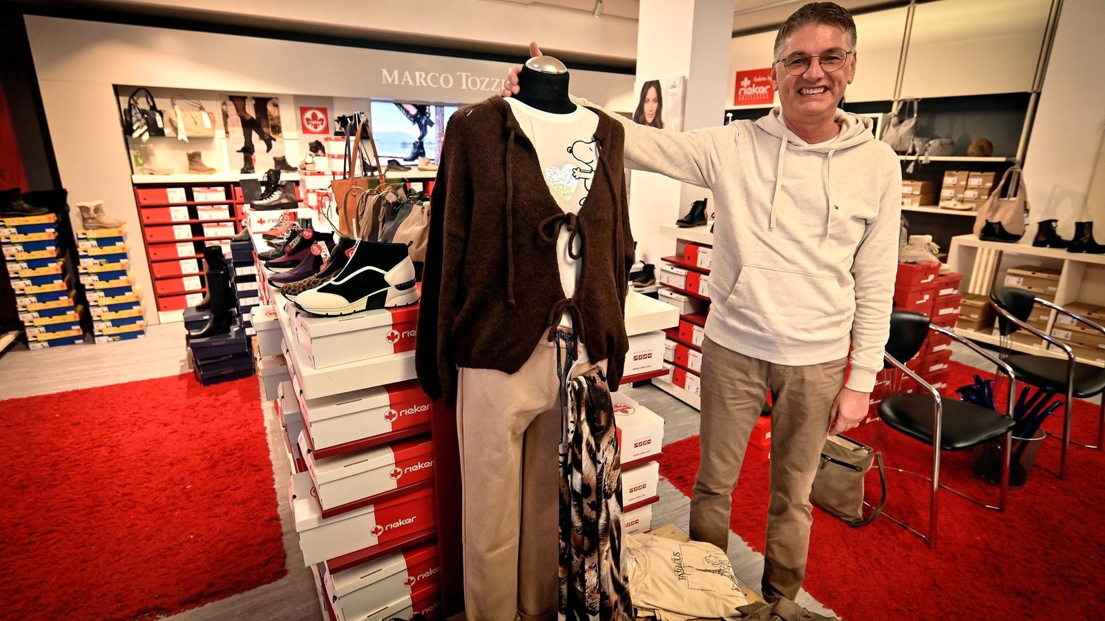 „Schuh Maier“ in Velbert erweitert Angebot