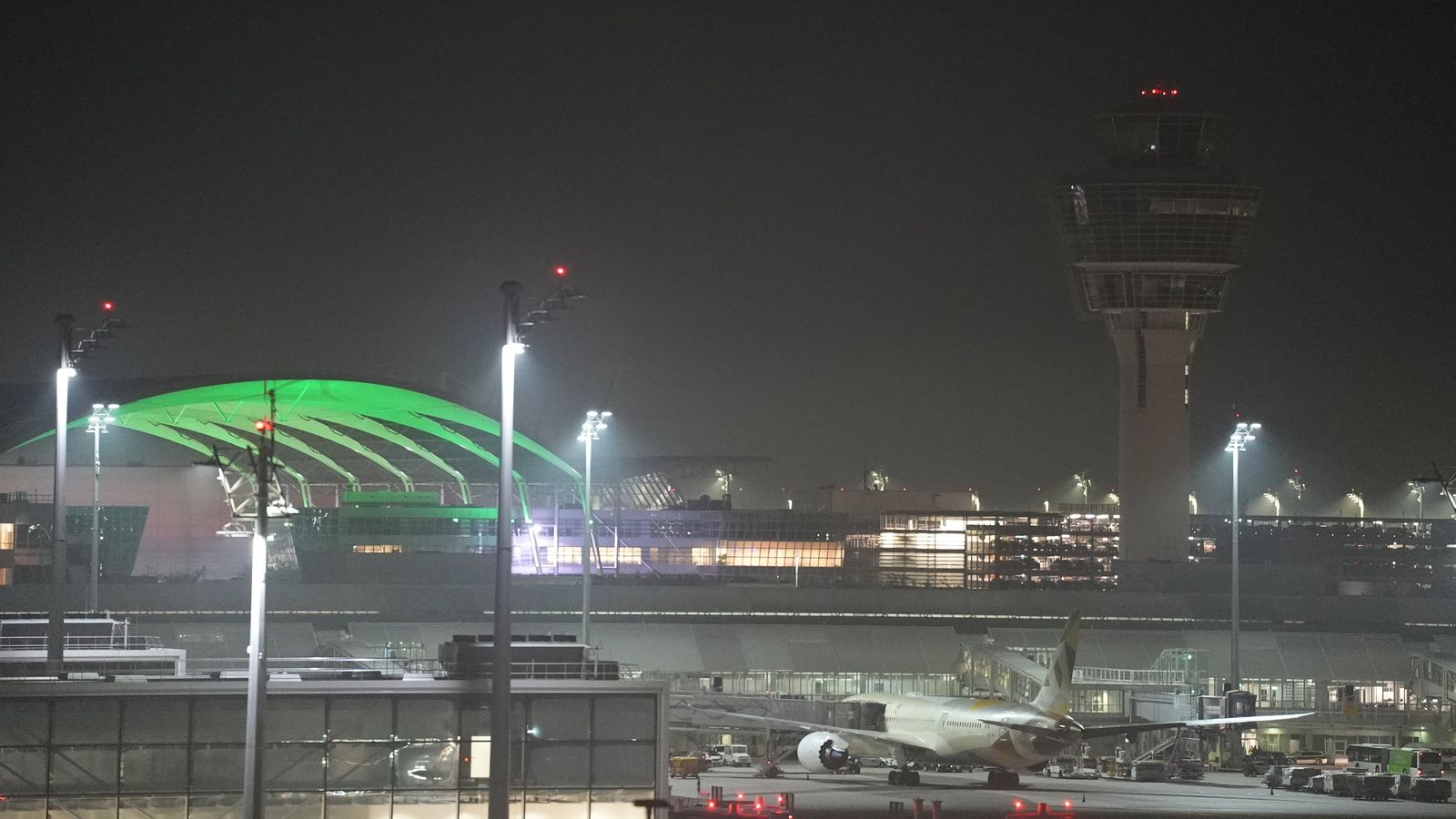 Flughafen München nach Drohnenalarm erneut gesperrt