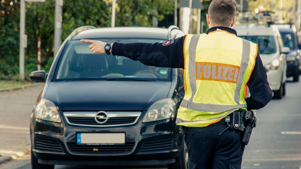 Braunschweig: Verkehrskontrolle deckt zahlreiche Verstöße auf
