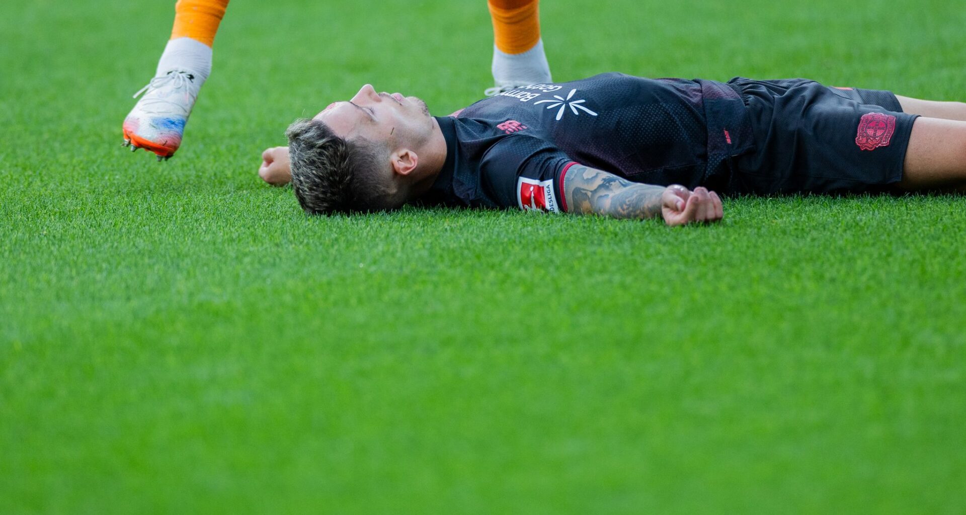 Sorge um Grimaldo überschattet Bayer-Sieg gegen Union Berlin - Berlin / Brandenburg