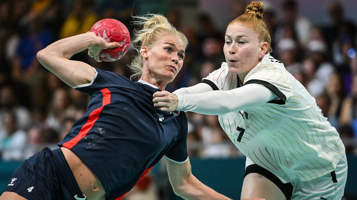 Handball: Spielerinnen fordern wegen Periode Abschaffung weißer Hosen