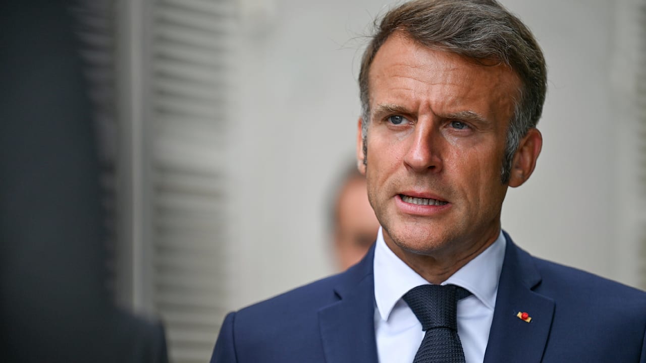 Regierungskrise in Frankreich: Deutet Macron hier seinen Rücktritt an? | Politik