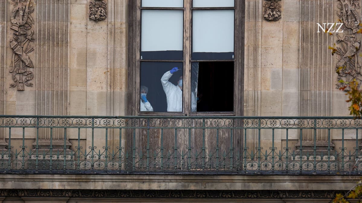 Täter sollen mit Kettensägen eingedrungen sein: Diebstahl im Pariser Louvre