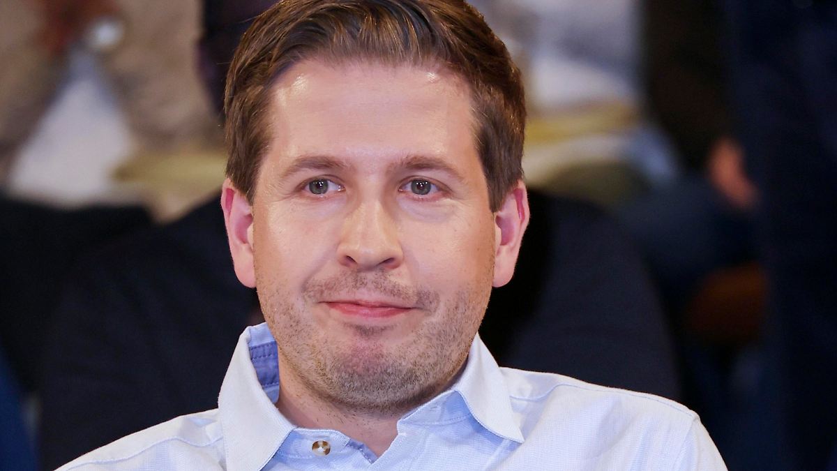 Comeback mit Angriff auf Söder: Kevin Kühnert meldet sich zurück - als Autor für ein Musikmagazin