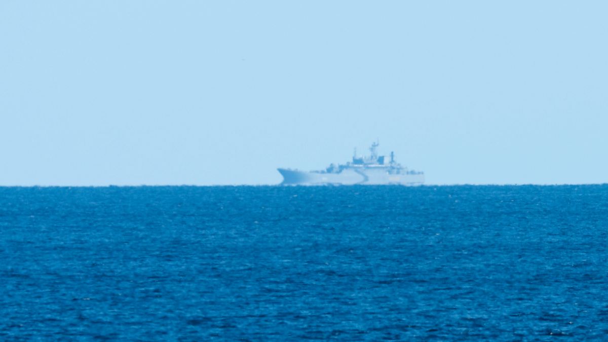 Ostsee: Russisches Kriegsschiff ankert vor Fehmarn - auch Zerstörer gesichtet