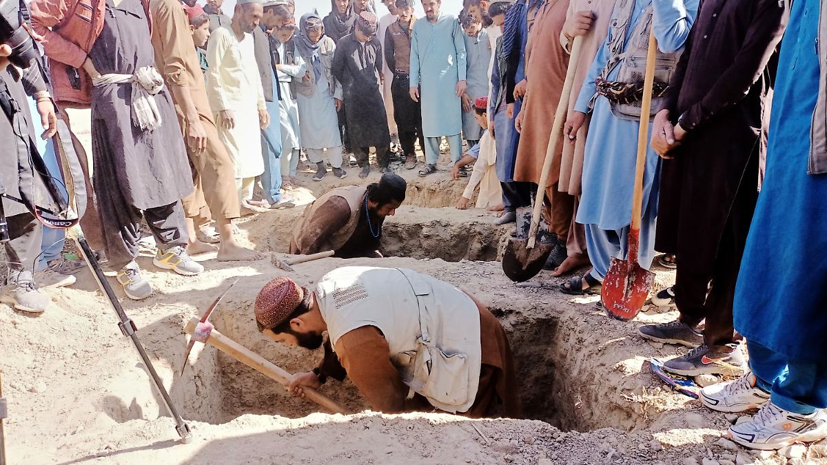 "Unmoralisch und barbarisch": Pakistanische Luftangriffe töten afghanische Cricket-Profis