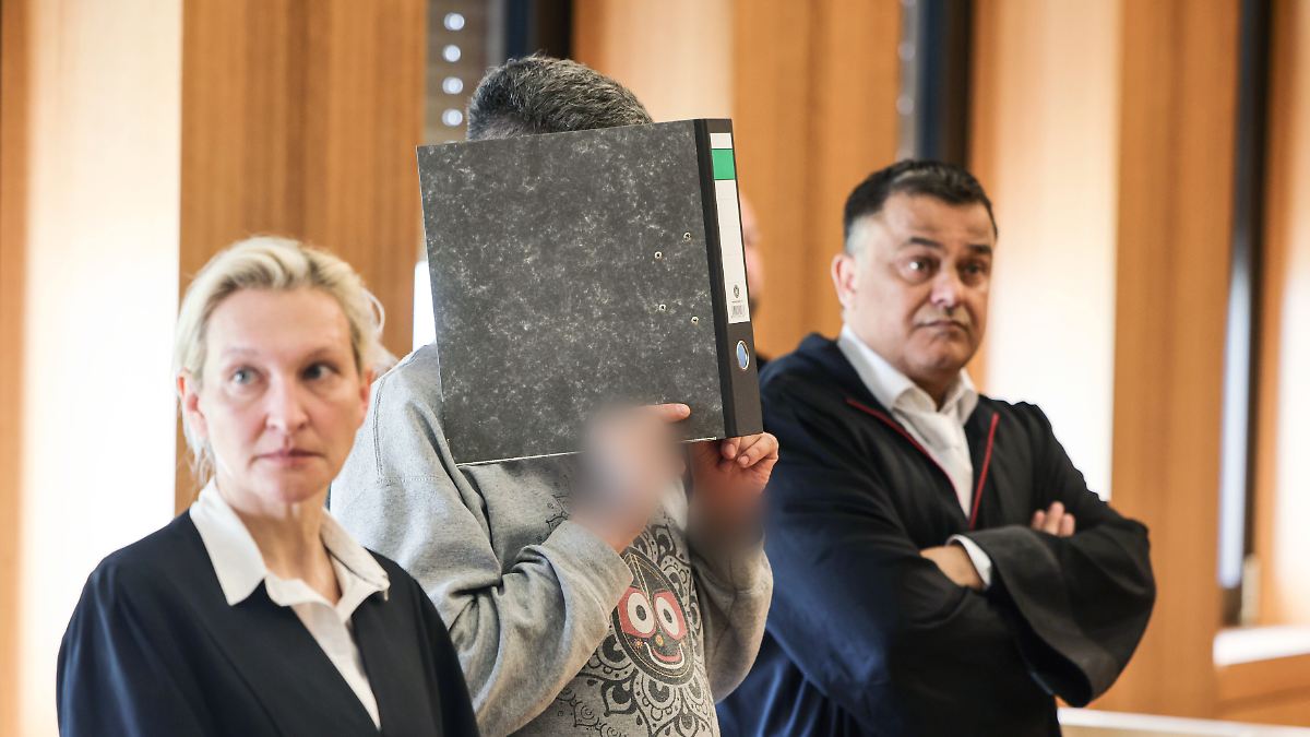 Krankenpfleger in Aachen wegen 13-fachen Mordes vor Gericht