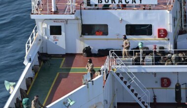 Frankreich stoppt mutmaßlich russischen Tanker - Politik