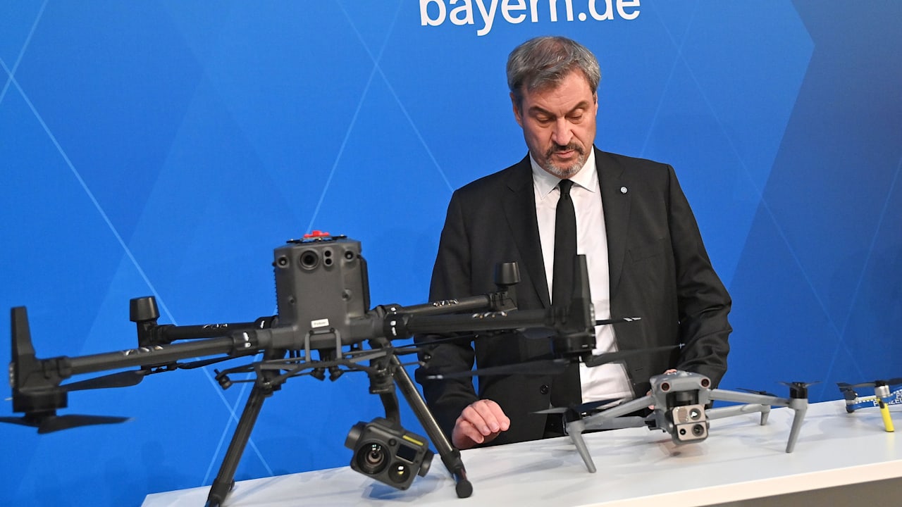 Gesetzentwurf: Söders Polizei bekommt bewaffnete Drohnen | Politik