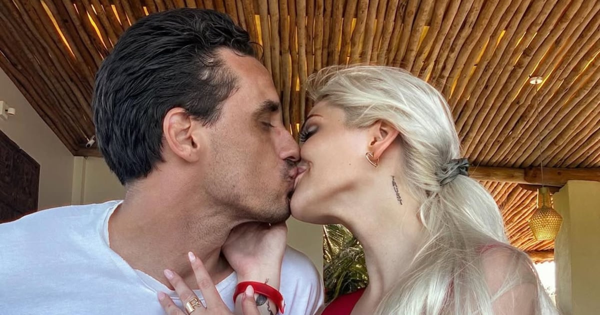 Liebes-Urlaub: Schlagersängerin Marie Reim teilt pikantes Foto mit Fußballer