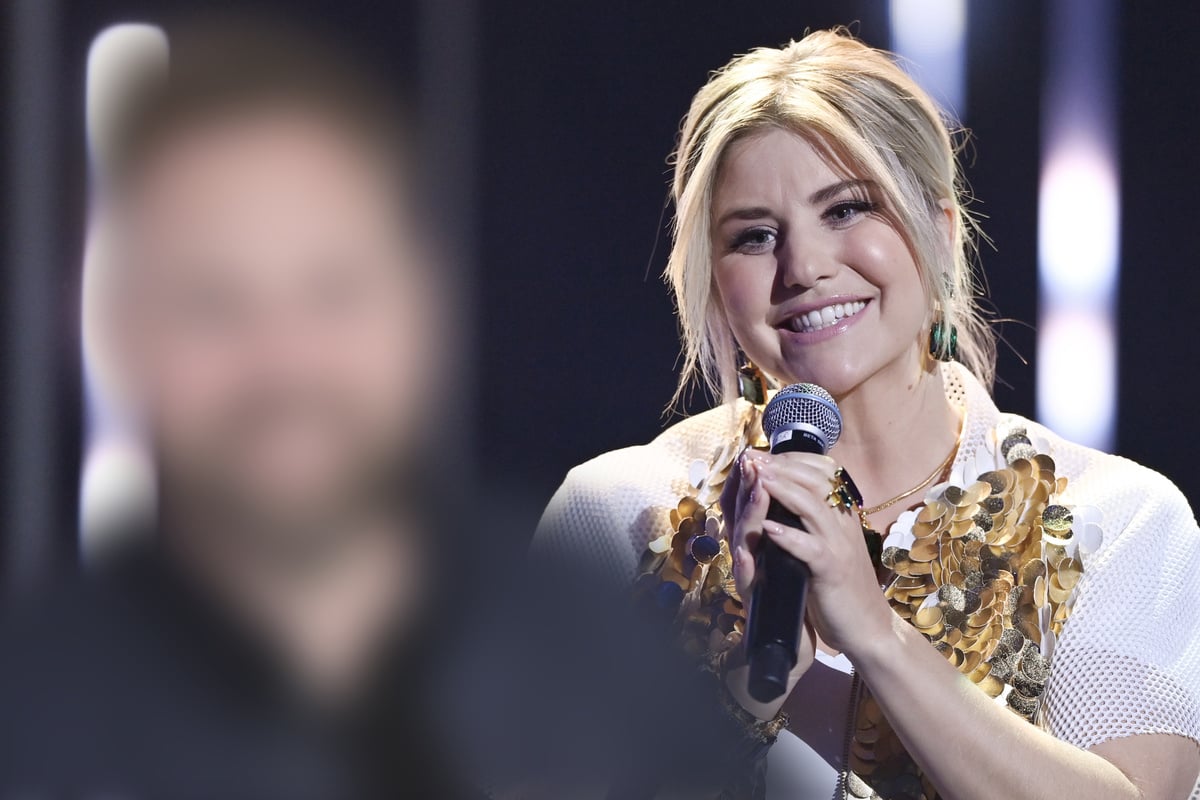 Beatrice Egli sorgt für Stimmung im Dunkeln bei "NDR Talk Show"